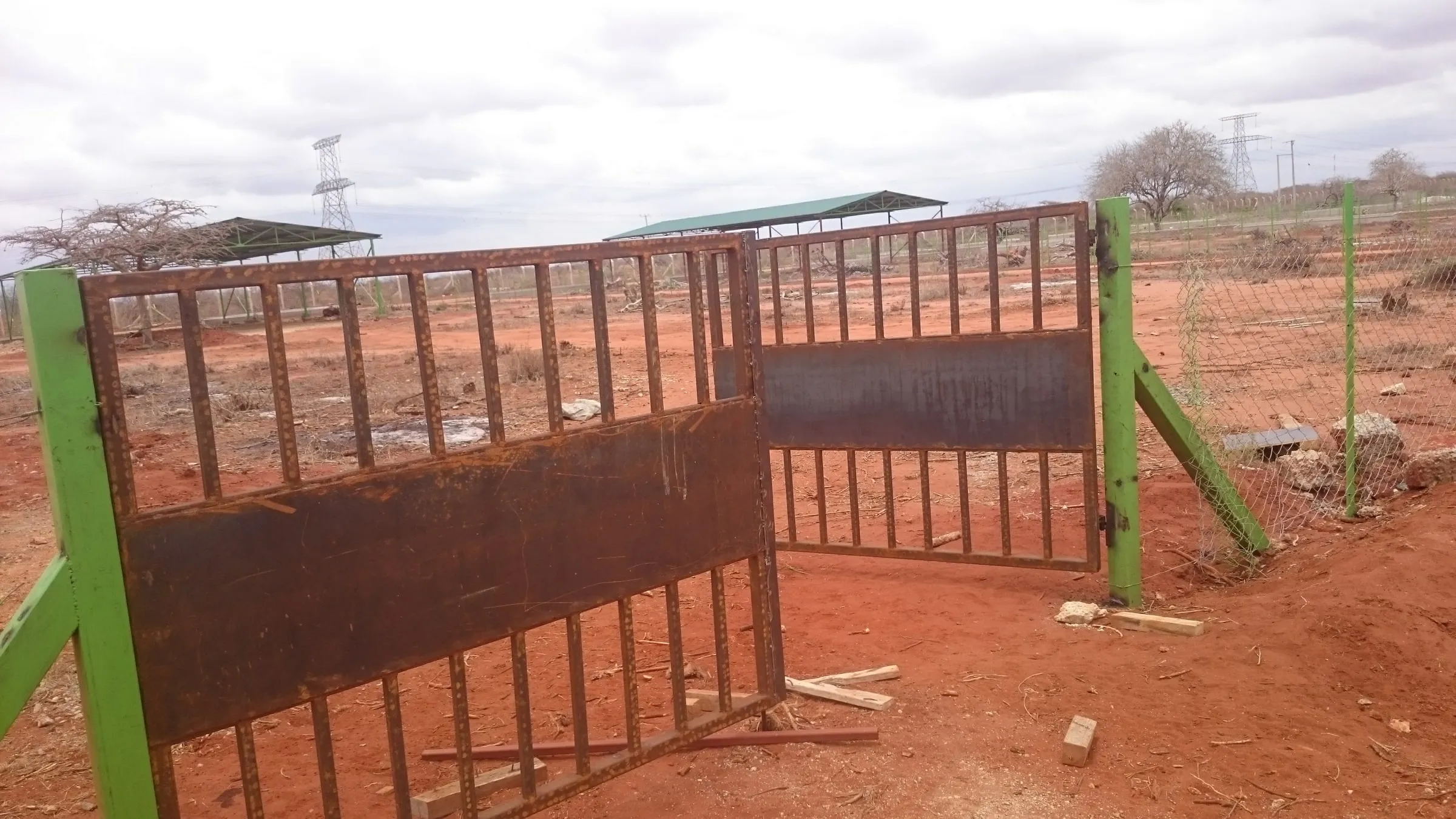 A steel gate and internal pen fence at the quarantine
